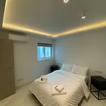 Tigne Three Bedrooms Apartment Sliema