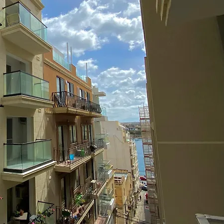 Tigné Three Bedrooms Sliema