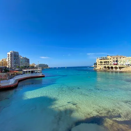 Tigné Three Bedrooms * Sliema