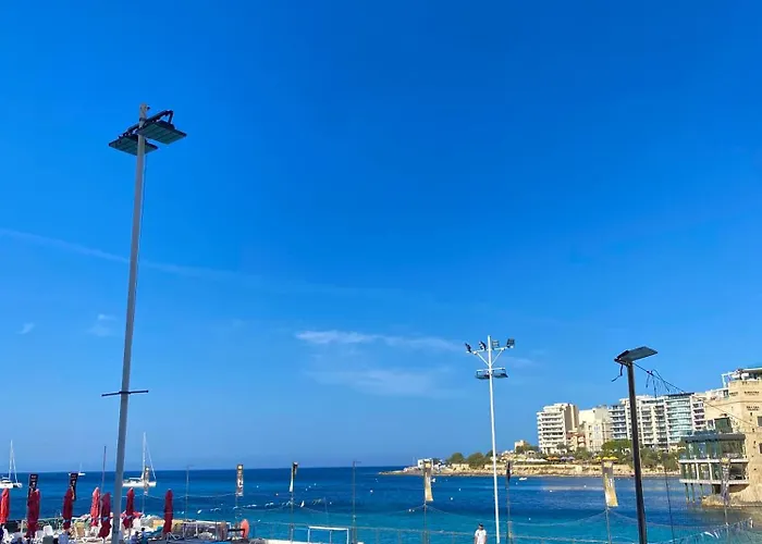 Tigne Three Bedrooms Apartmán Sliema