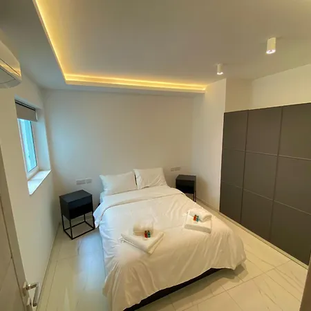 Apartamento Tigné Three Bedrooms Sliema