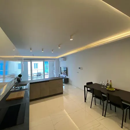 Tigne Three Bedrooms 斯利马